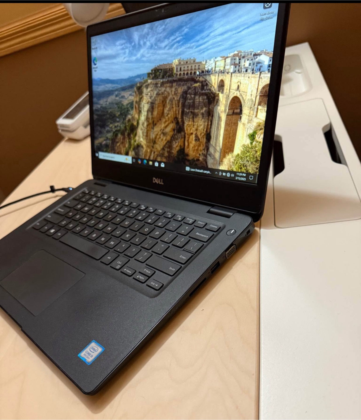 Dell Latitude 3400 Laptop - photo 2