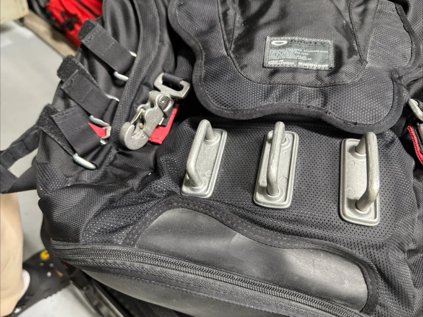 Oakley Tactical Airborne Backpack image indicator(3)