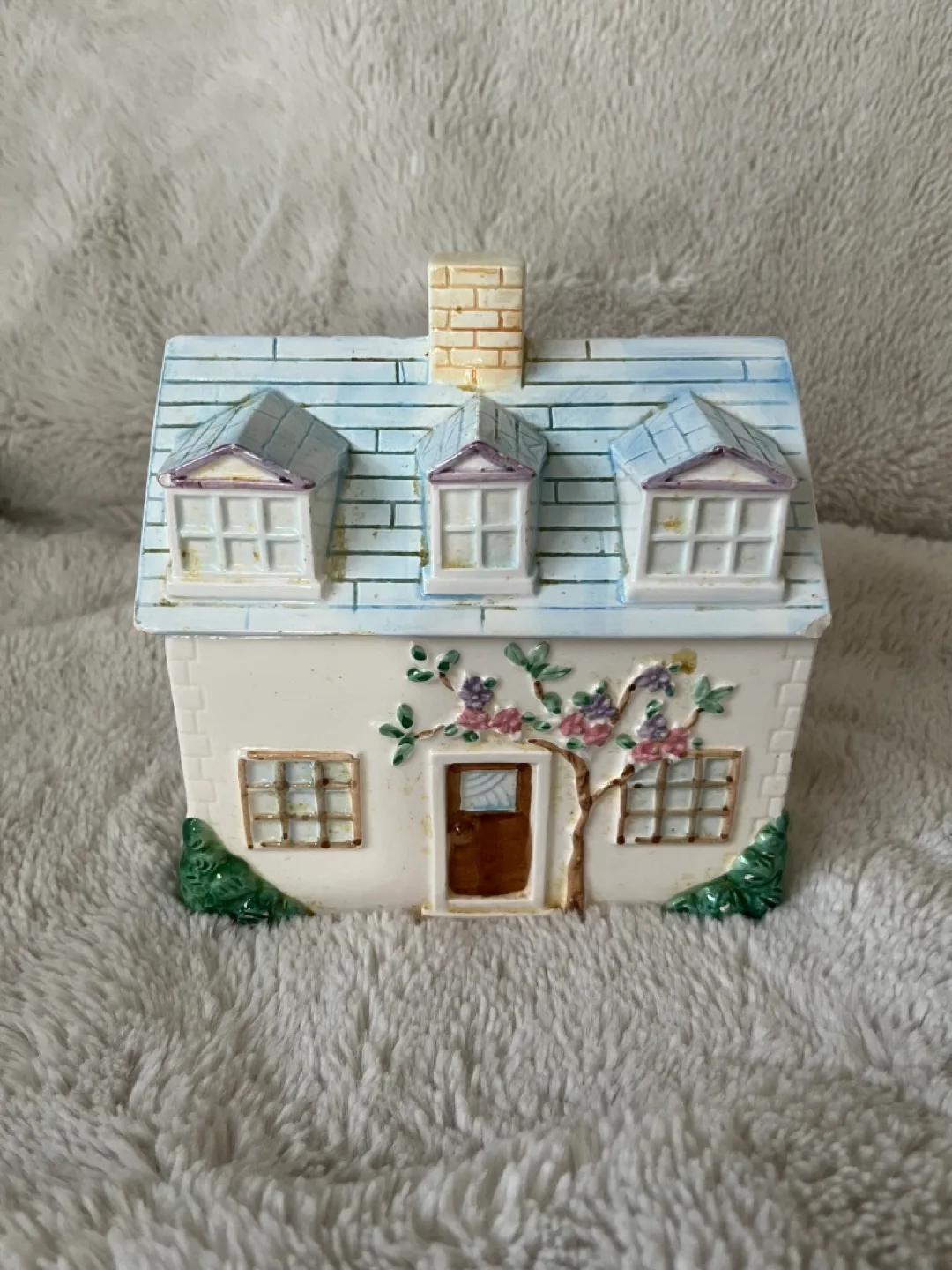 ‼️Vintage ‼️Ceramic House Cookie Jar image indicator(4)