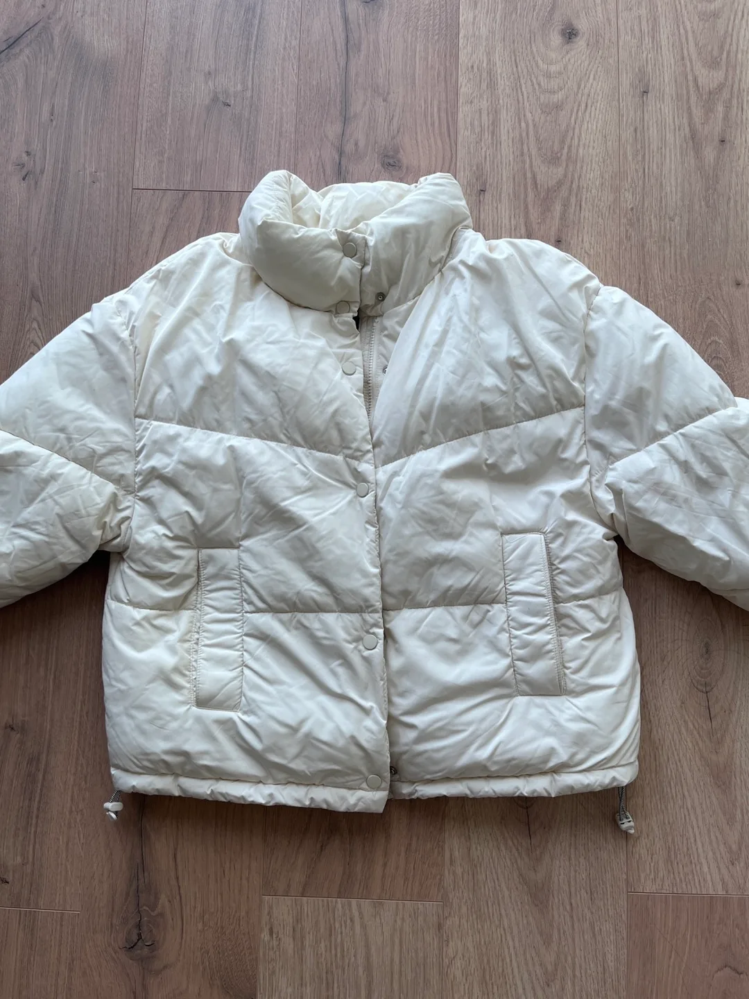 Pull & Bear Cream Puffer thumbnail