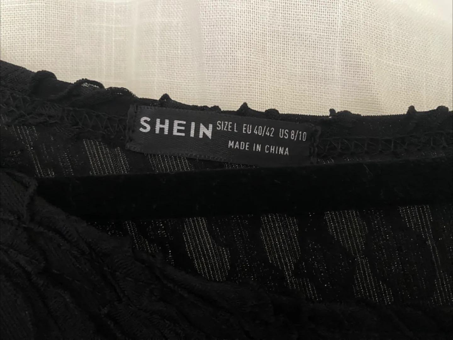 SHEIN Black and Tie-Dye Long Sleeve Crop Tops (Bundle of 2) image indicator(6)