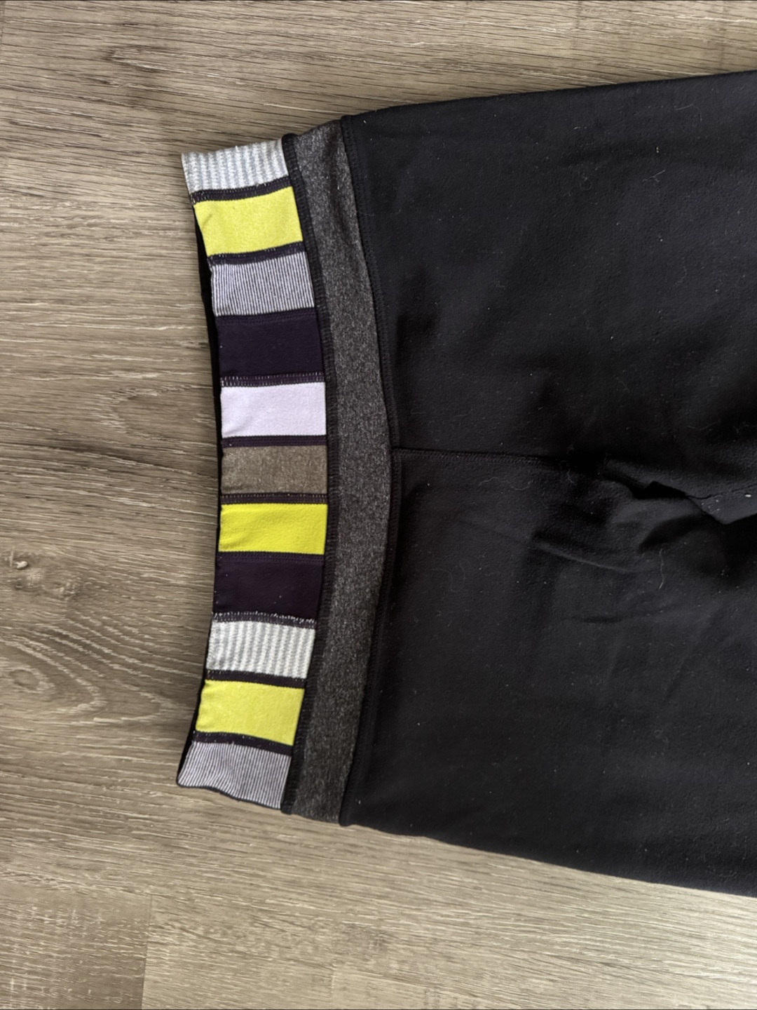 Lululemon Black Bootleg Yoga Pants - photo 3