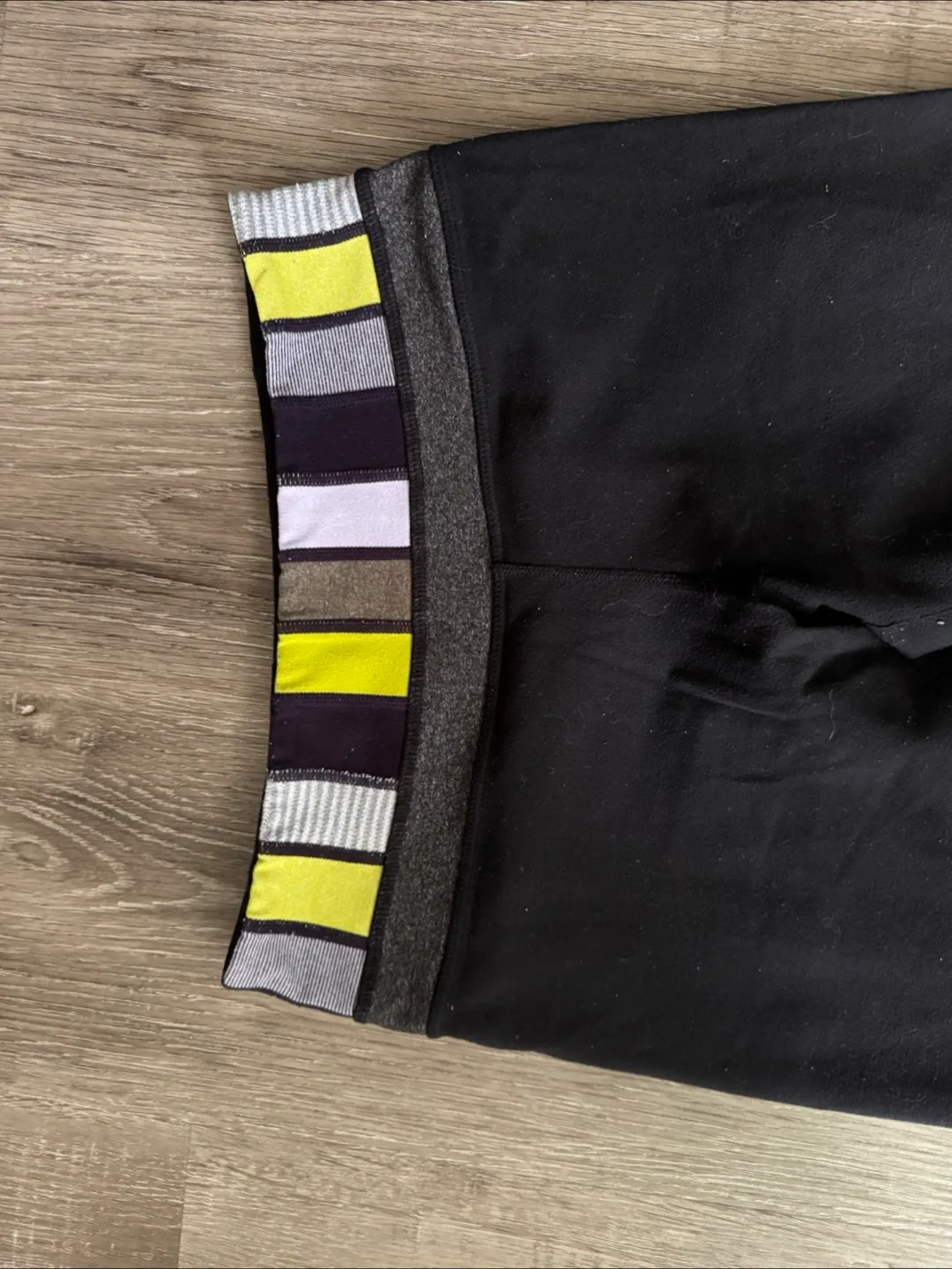 Lululemon Black Bootleg Yoga Pants image indicator(3)