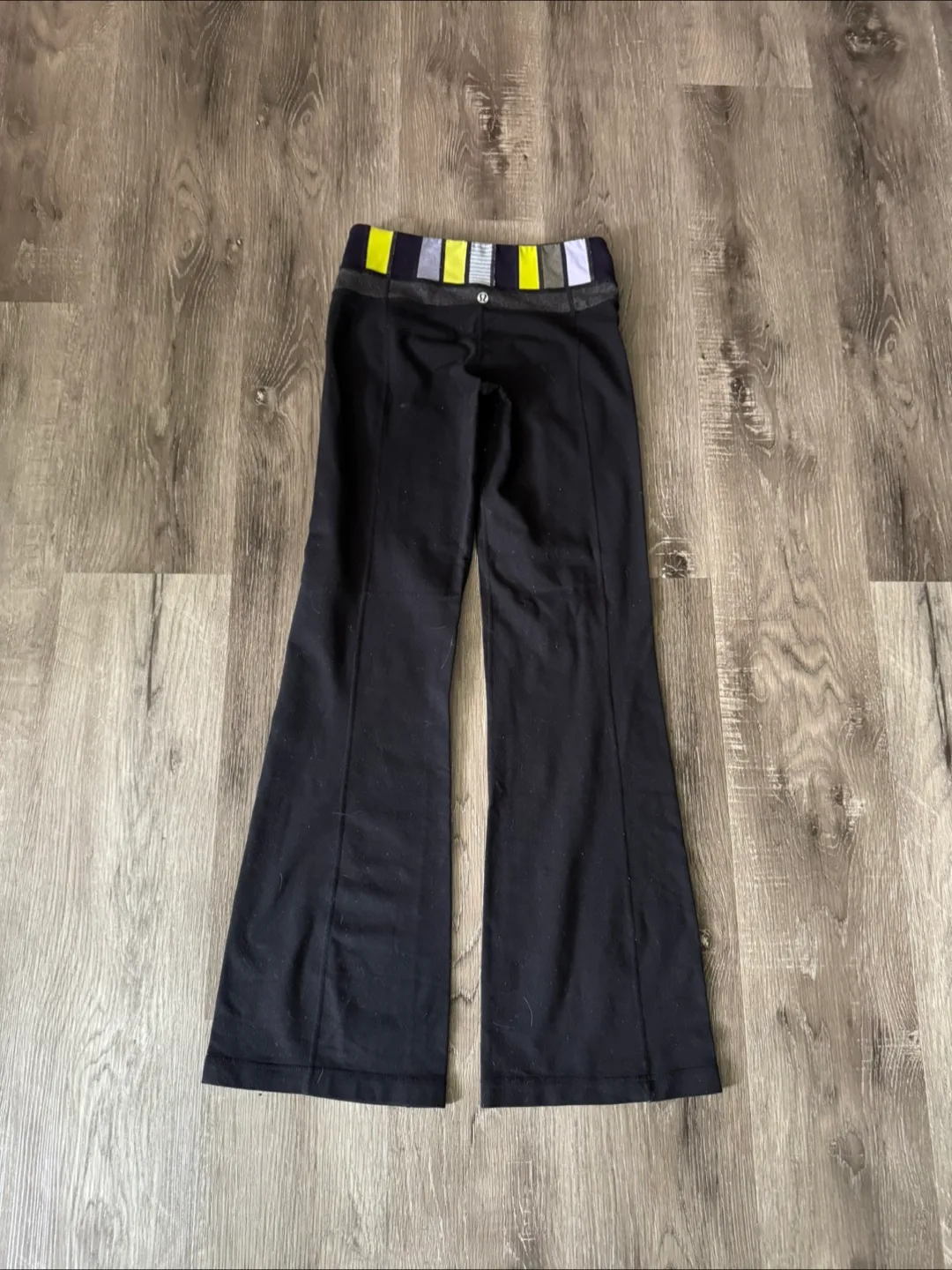 Lululemon Black Bootleg Yoga Pants image indicator(2)