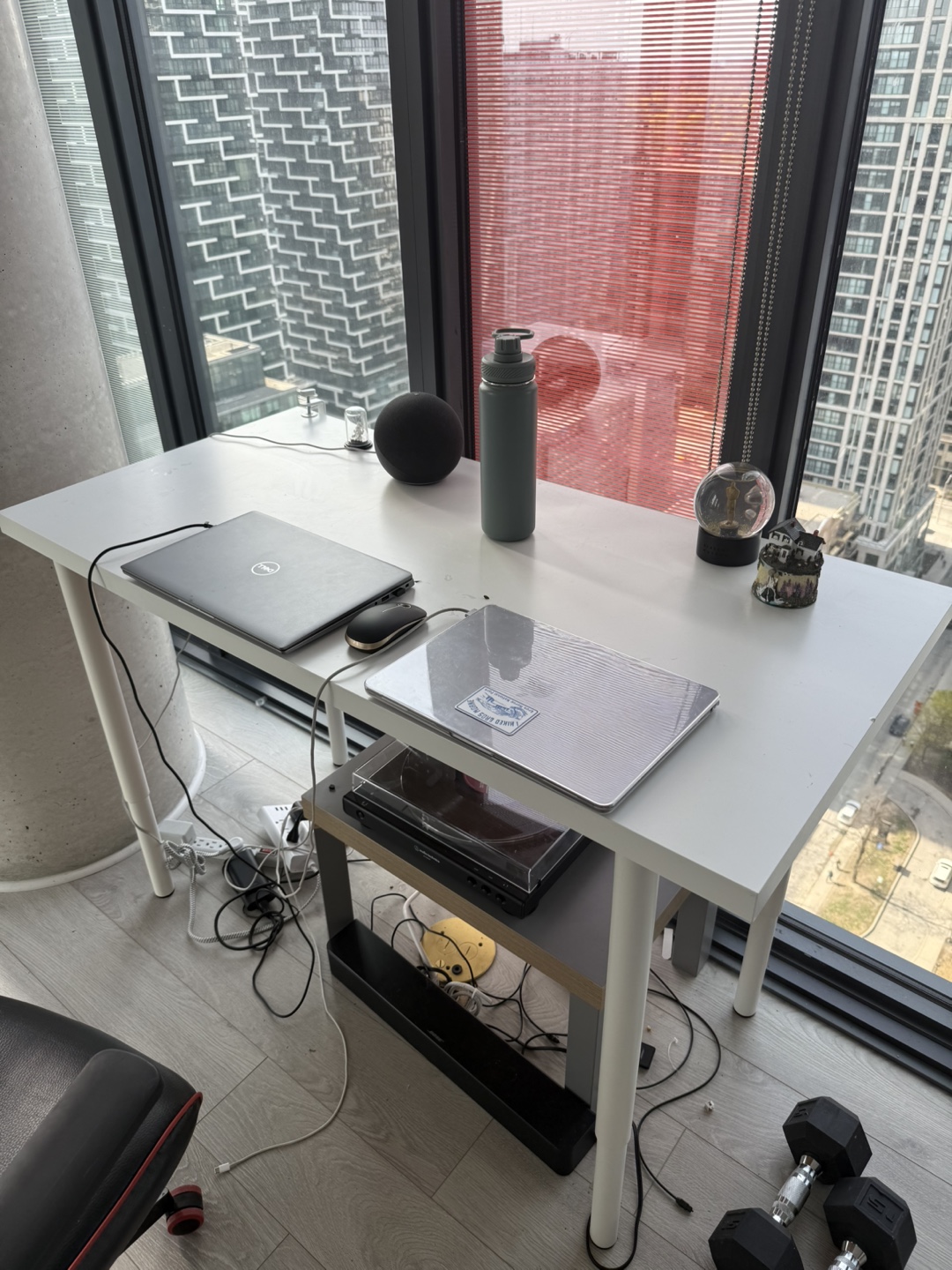 White height adjustable desk - photo 2