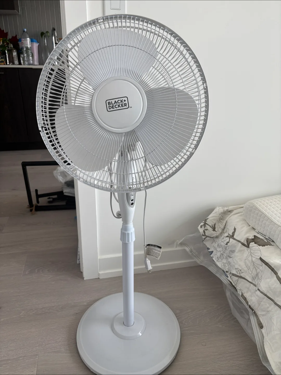 Black+Decker Stand Fan thumbnail