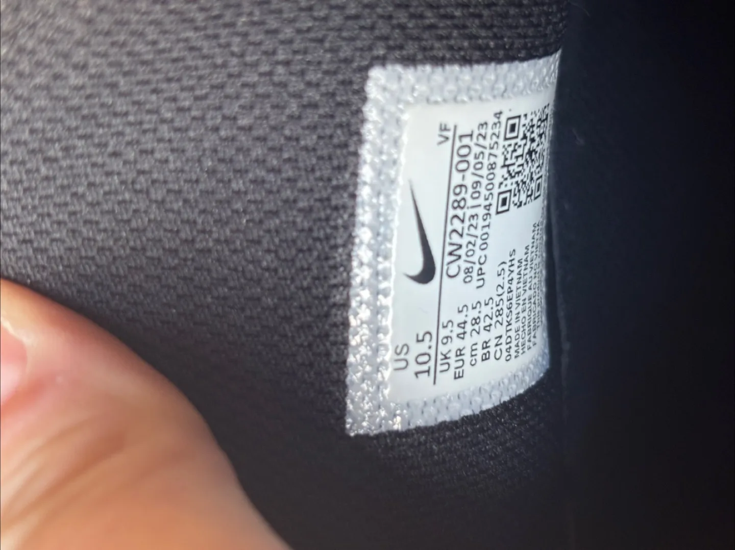 Nike Air Force 1 High Top Shoes - Black - Size 10.5 image indicator(3)