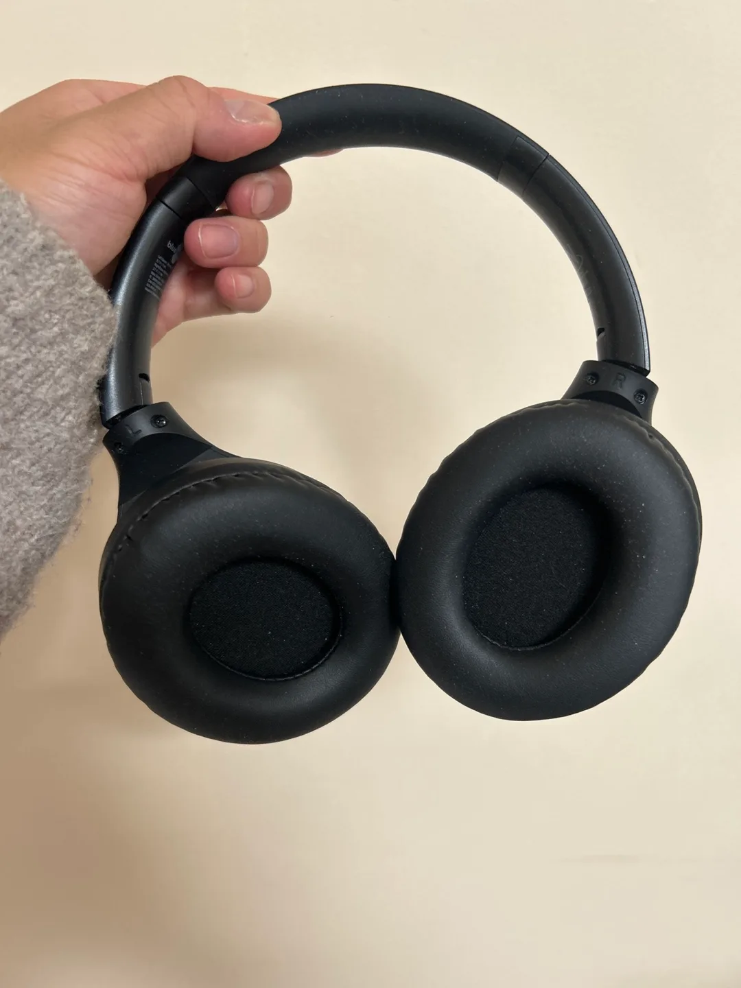 Blue Hive Wireless Headphones image indicator(2)