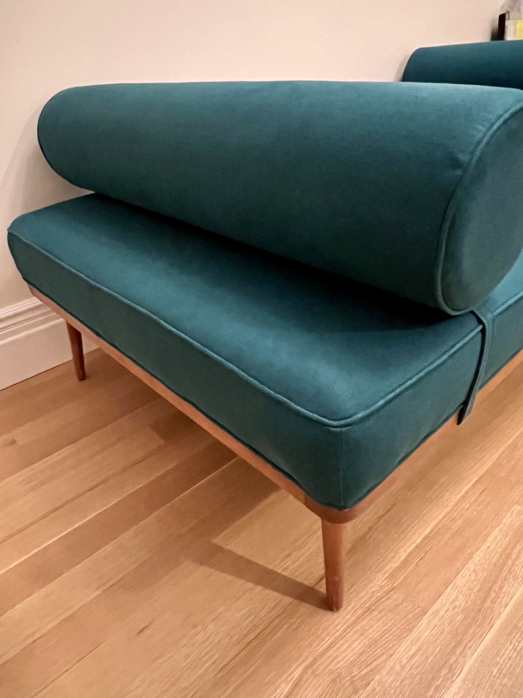 Anthropologie Darcy daybed sofa - photo 3