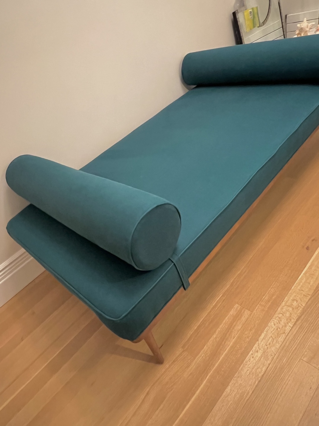 Anthropologie Darcy daybed sofa - photo 4