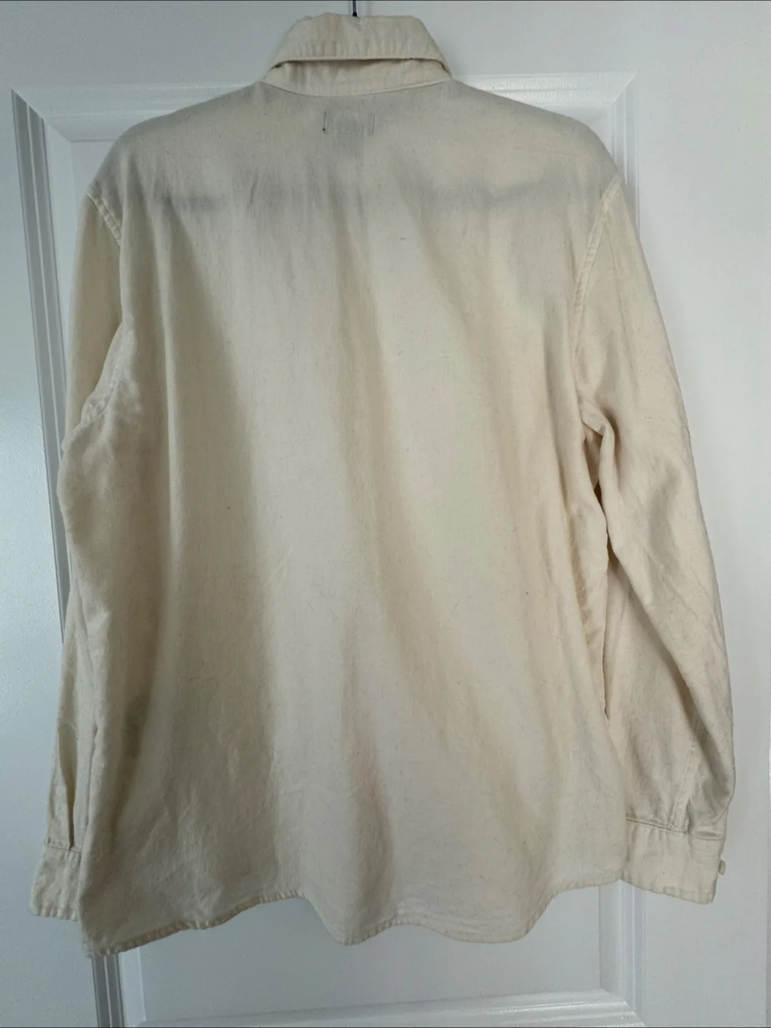 H&M Men's Size Medium creamy Shirt image indicator(2)