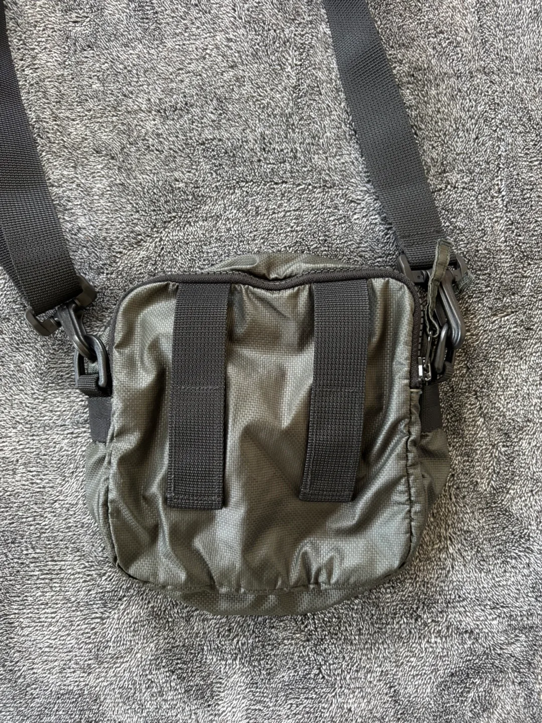 Stone Island Green Shoulder Bag image indicator(3)