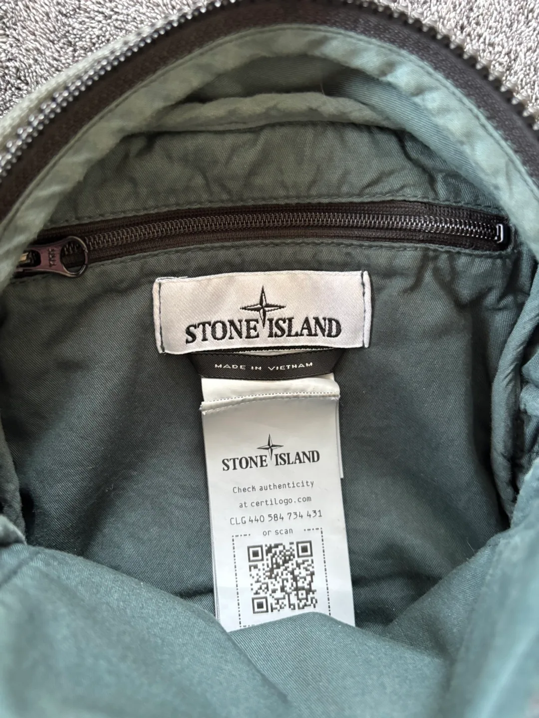 Stone Island Green Shoulder Bag image indicator(4)