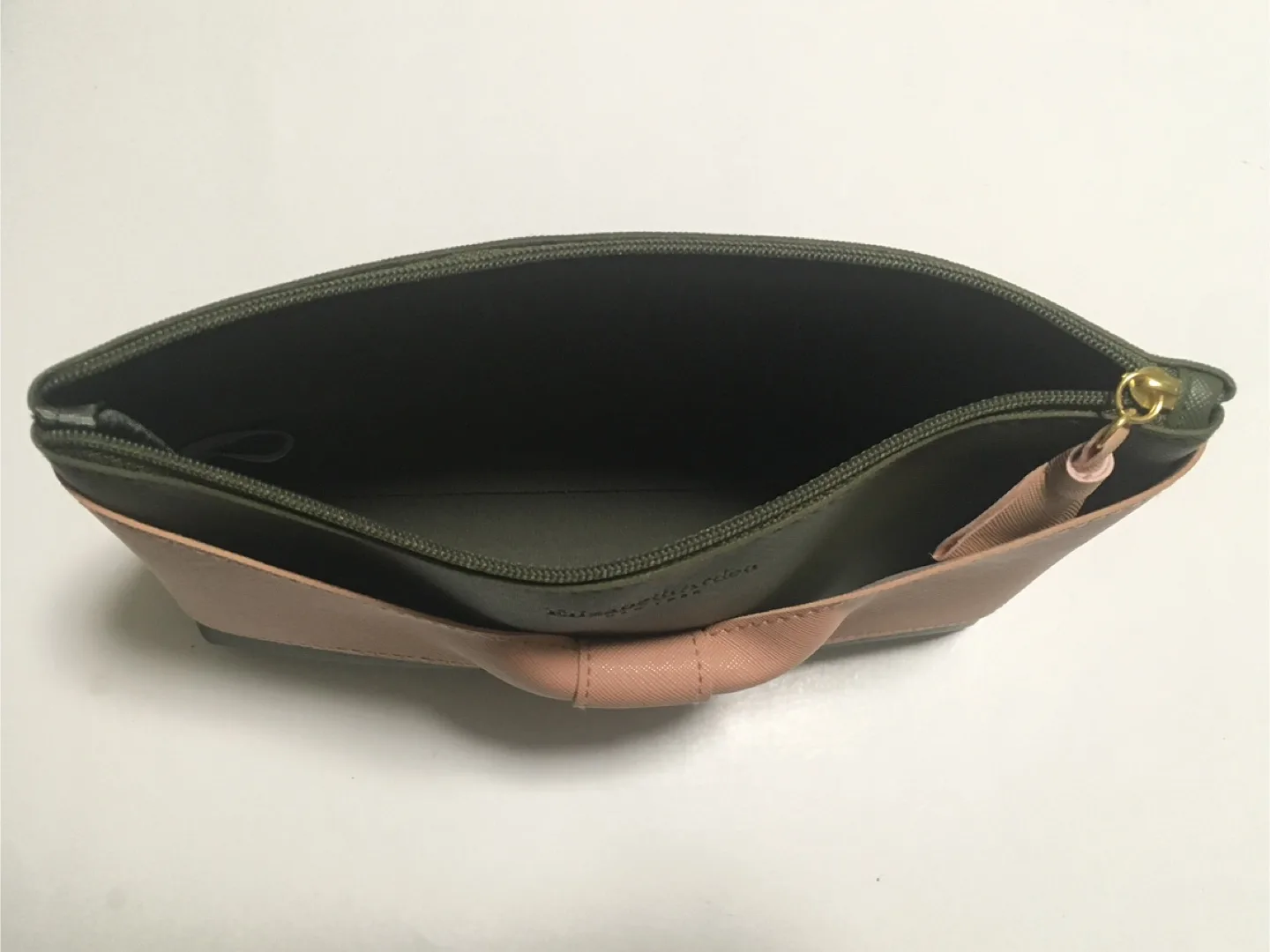 🧡 Elizabeth Arden Olive Peach Bowtie Cosmetics Makeup Bag image indicator(3)