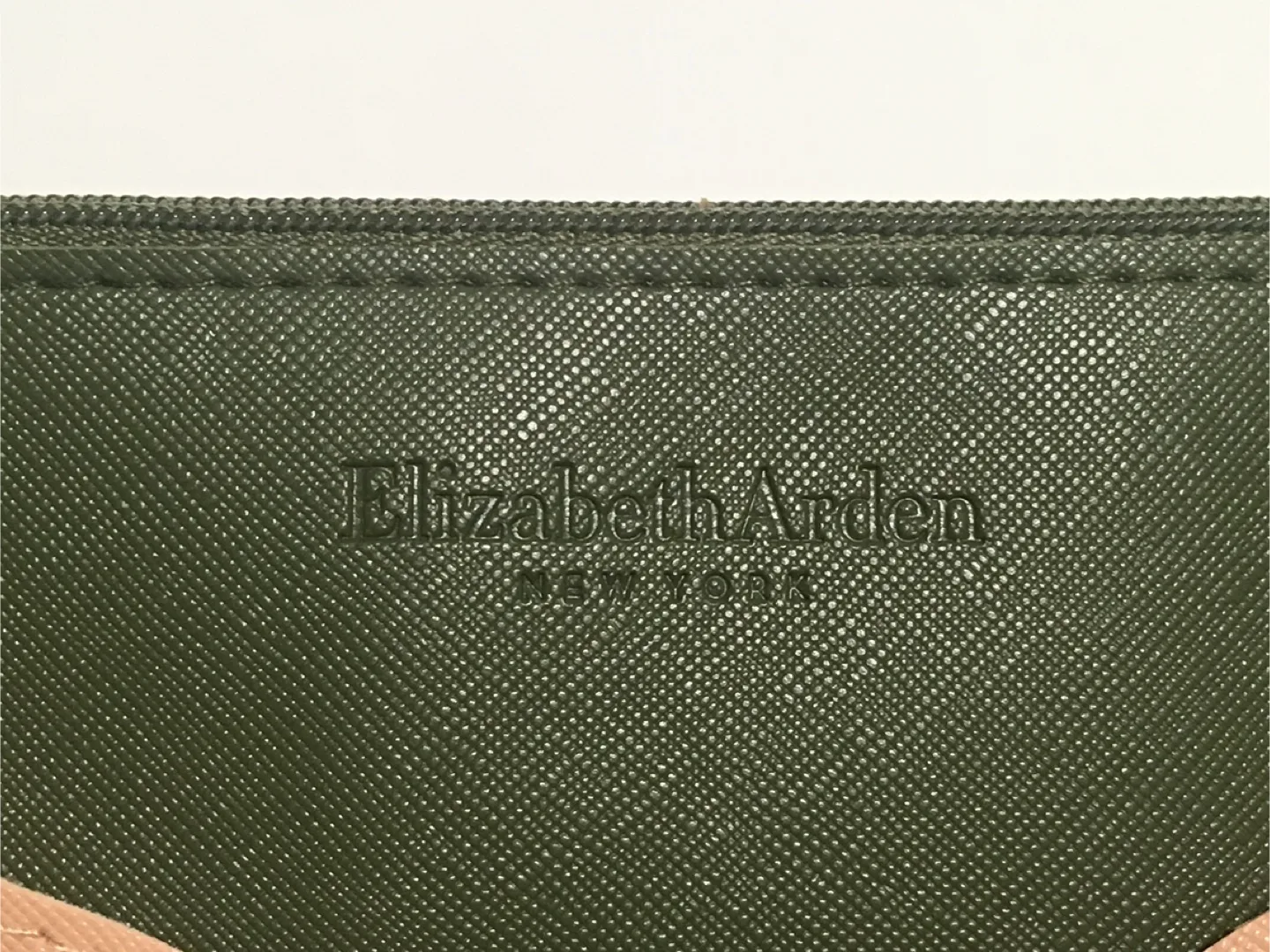 🧡 Elizabeth Arden Olive Peach Bowtie Cosmetics Makeup Bag image indicator(2)