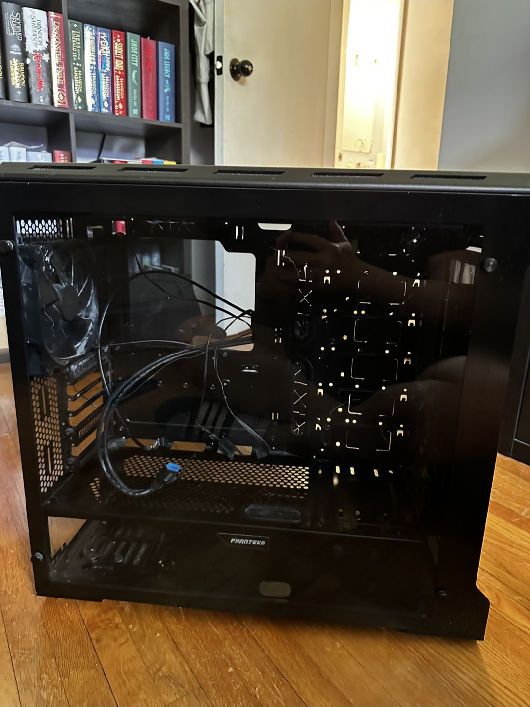 Phanteks Evolv ATX PC Case - photo 4