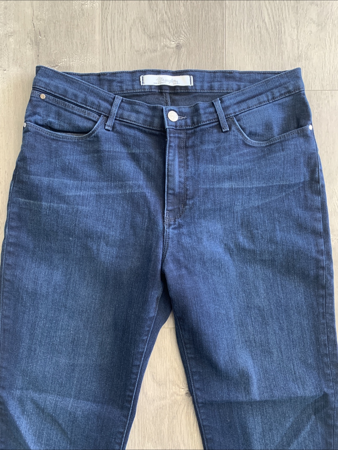 🧡Wrangler 🧡Women's High-Waisted Bootcut Jeans Size 33x32