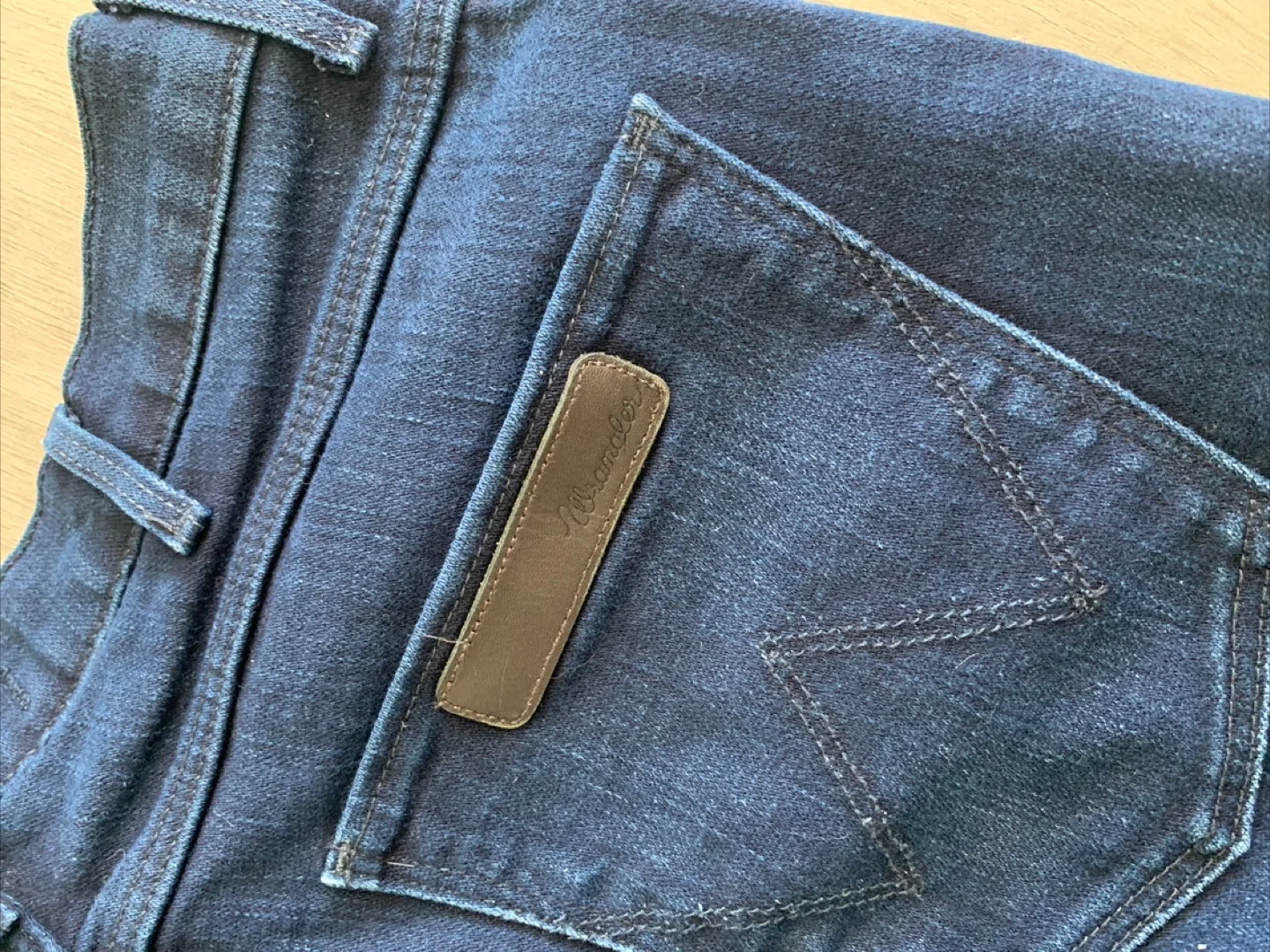 🧡Wrangler 🧡Women's High-Waisted Bootcut Jeans Size 33x32 image indicator(8)