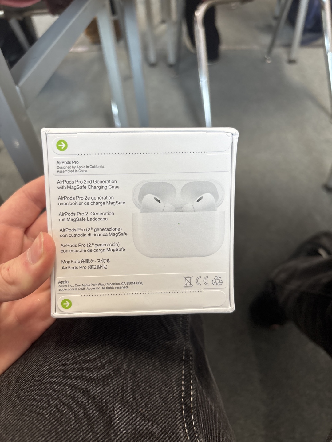 Apple AirPods Pro (2nd Generation) - photo 2