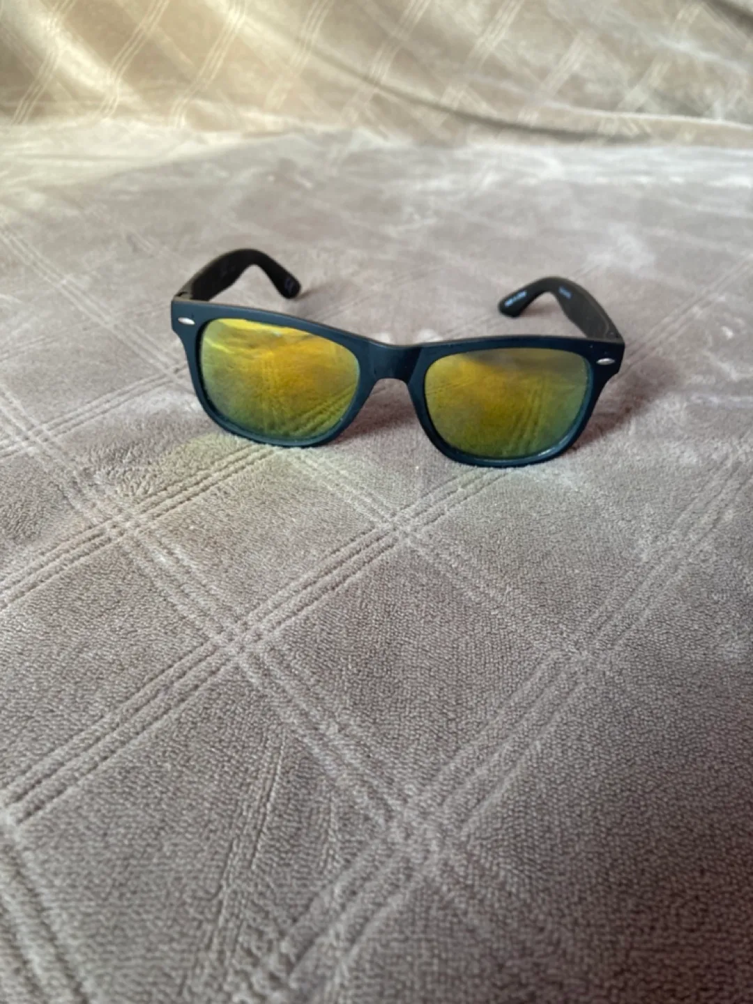 Black Sunglasses with Mirrored Lenses thumbnail