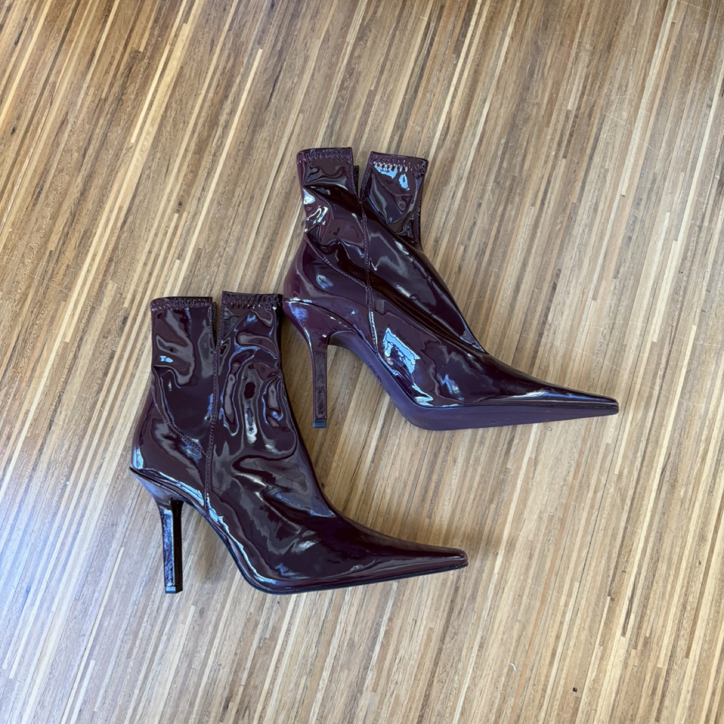 Zara faux patent burgundy boots - photo 3