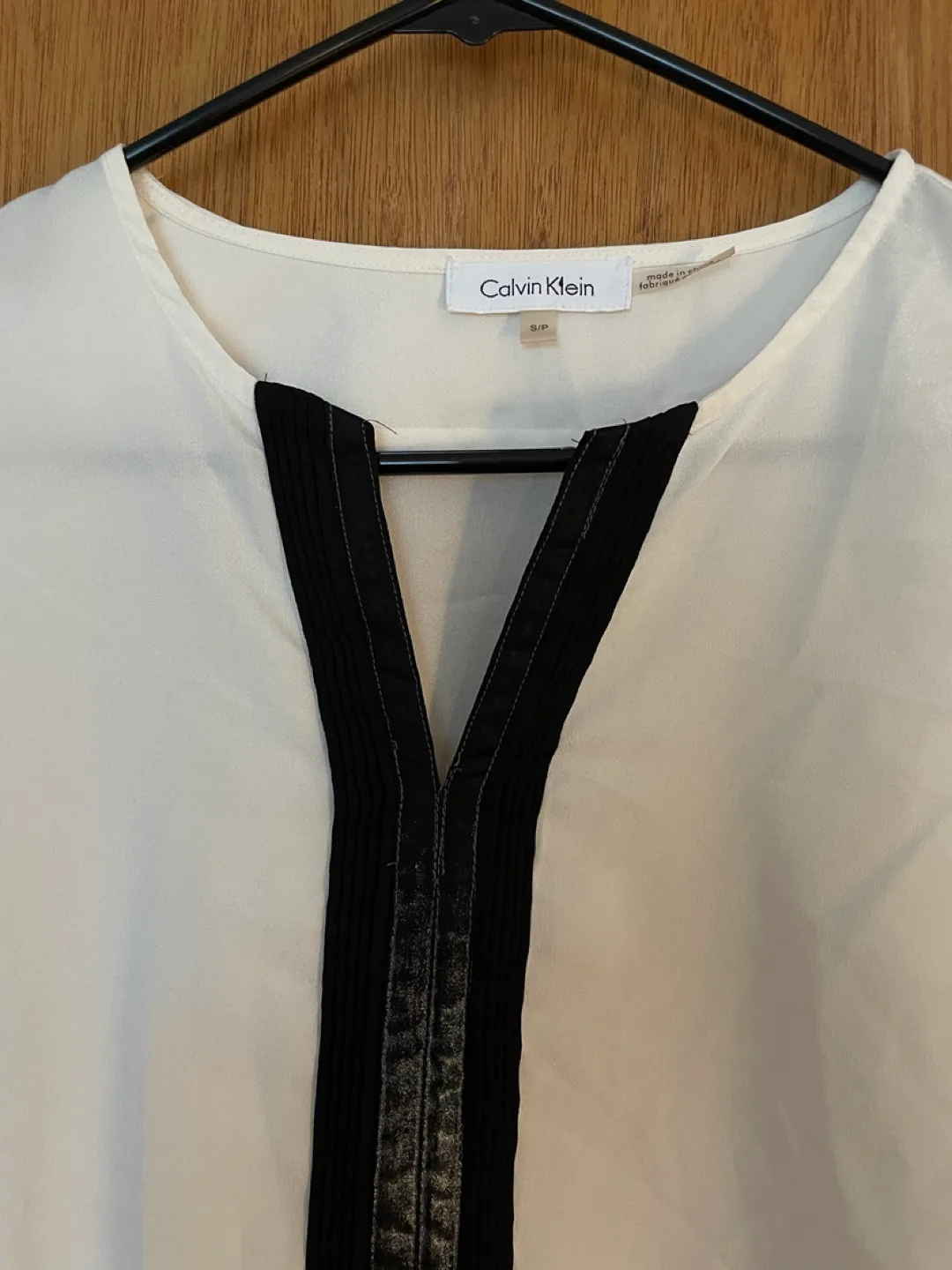 Women’s Calvin Klein Top/Blouse image indicator(2)
