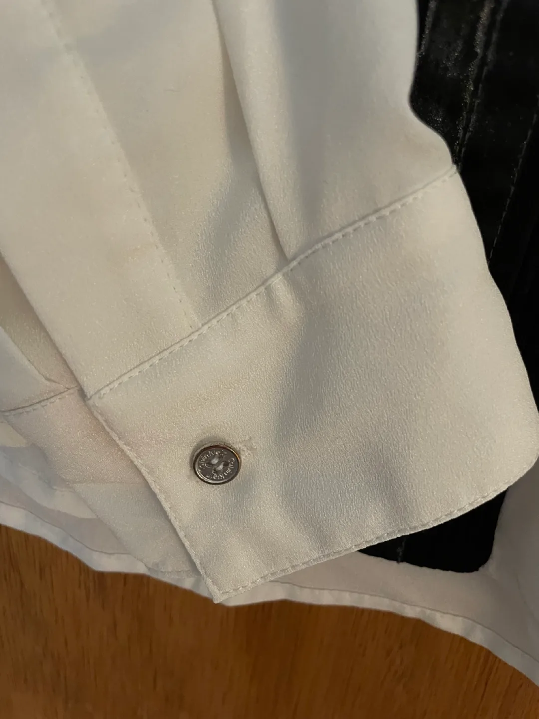 Women’s Calvin Klein Top/Blouse image indicator(5)