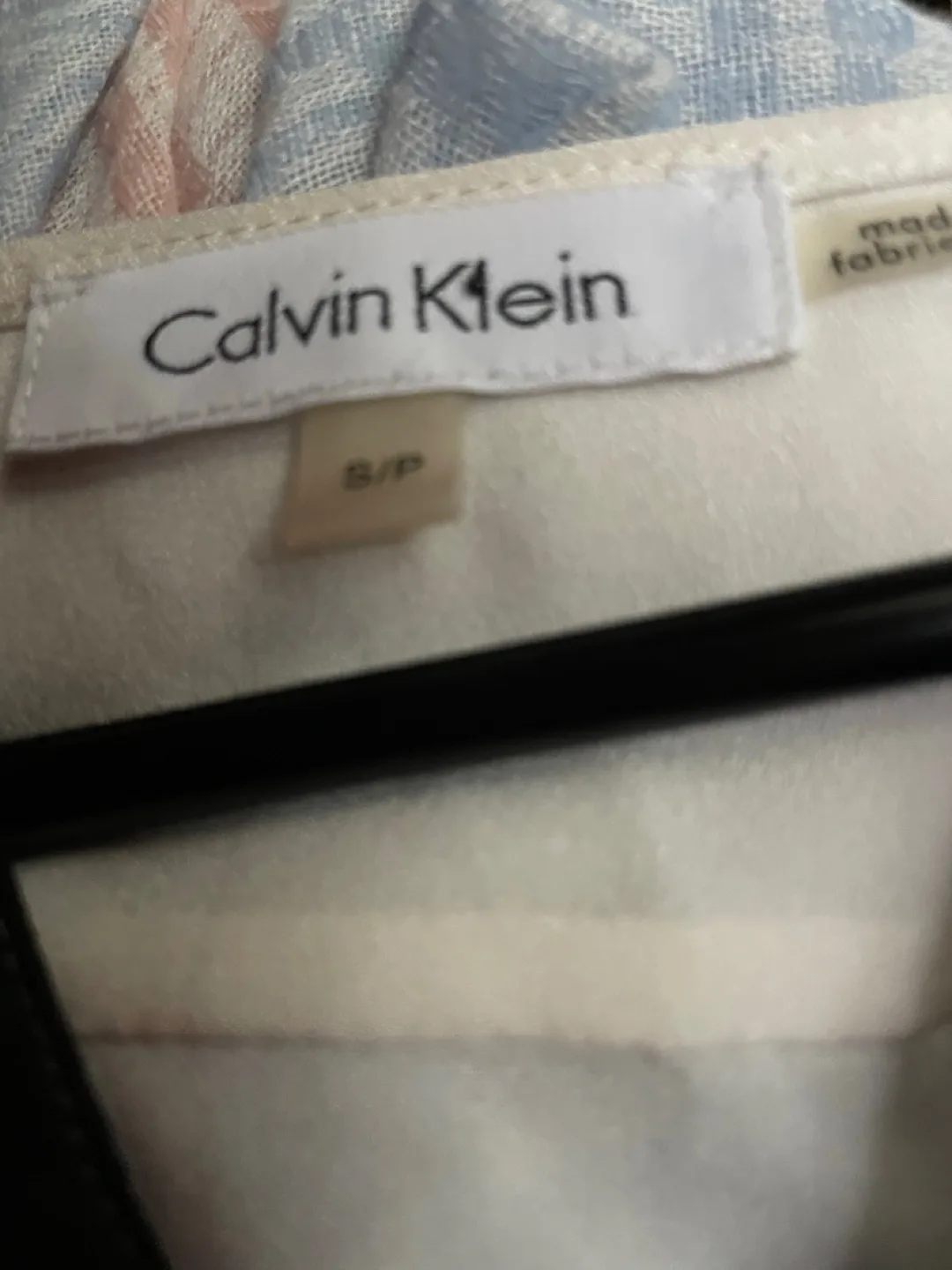 Women’s Calvin Klein Top/Blouse image indicator(6)