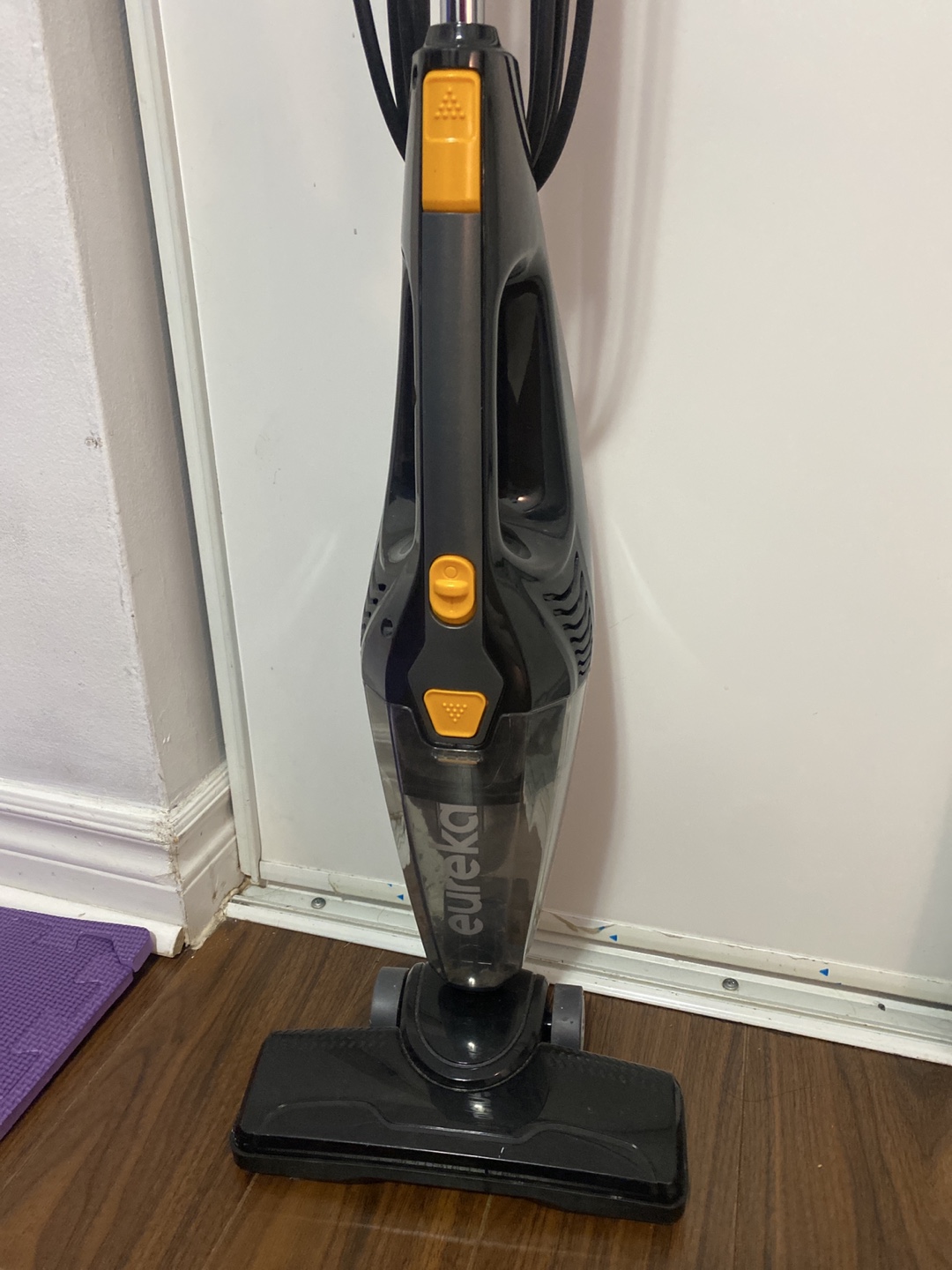 Eureka Lightweight Corded Handheld Vacuum Cleaner - photo 2