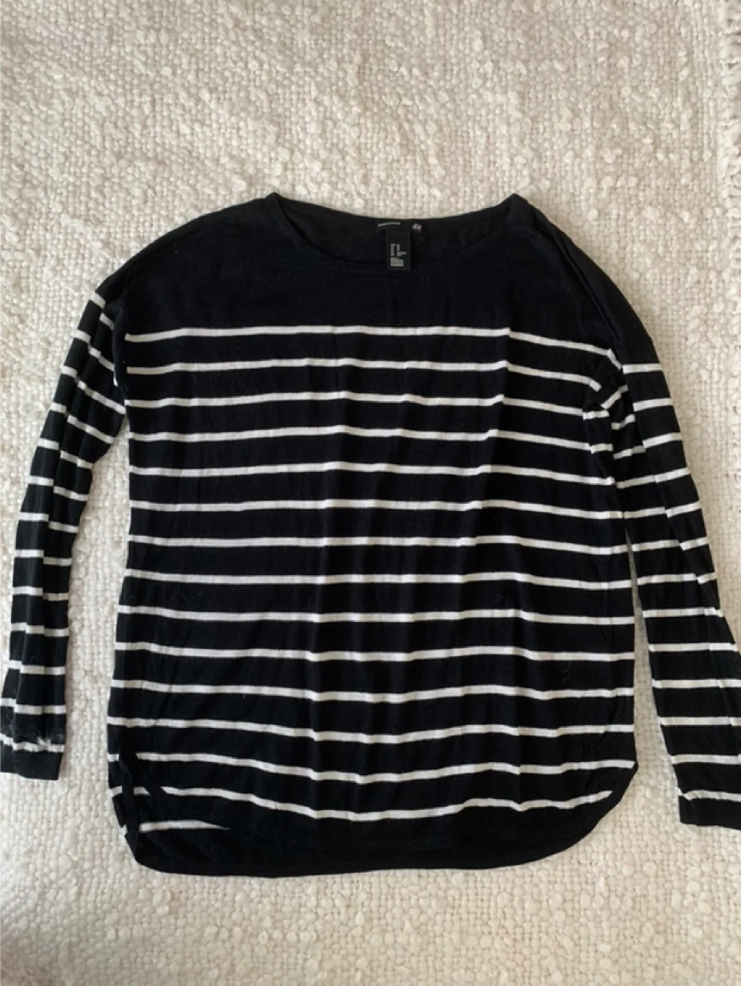 H&M Lightweight 🌷Black and White Striped Long Sleeve Shirt thumbnail