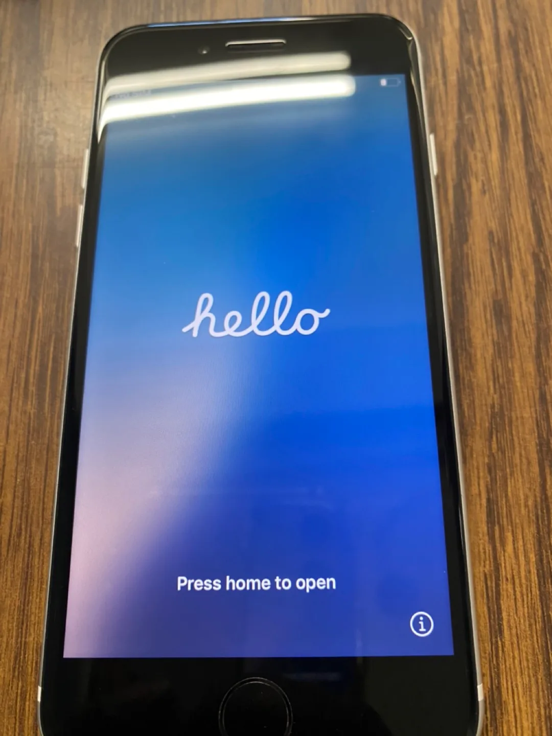 iPhone SE (3rd generation) thumbnail