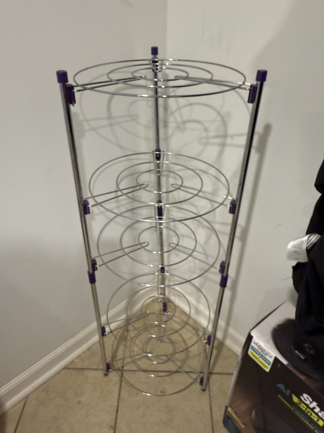 Corner Lid Organizer