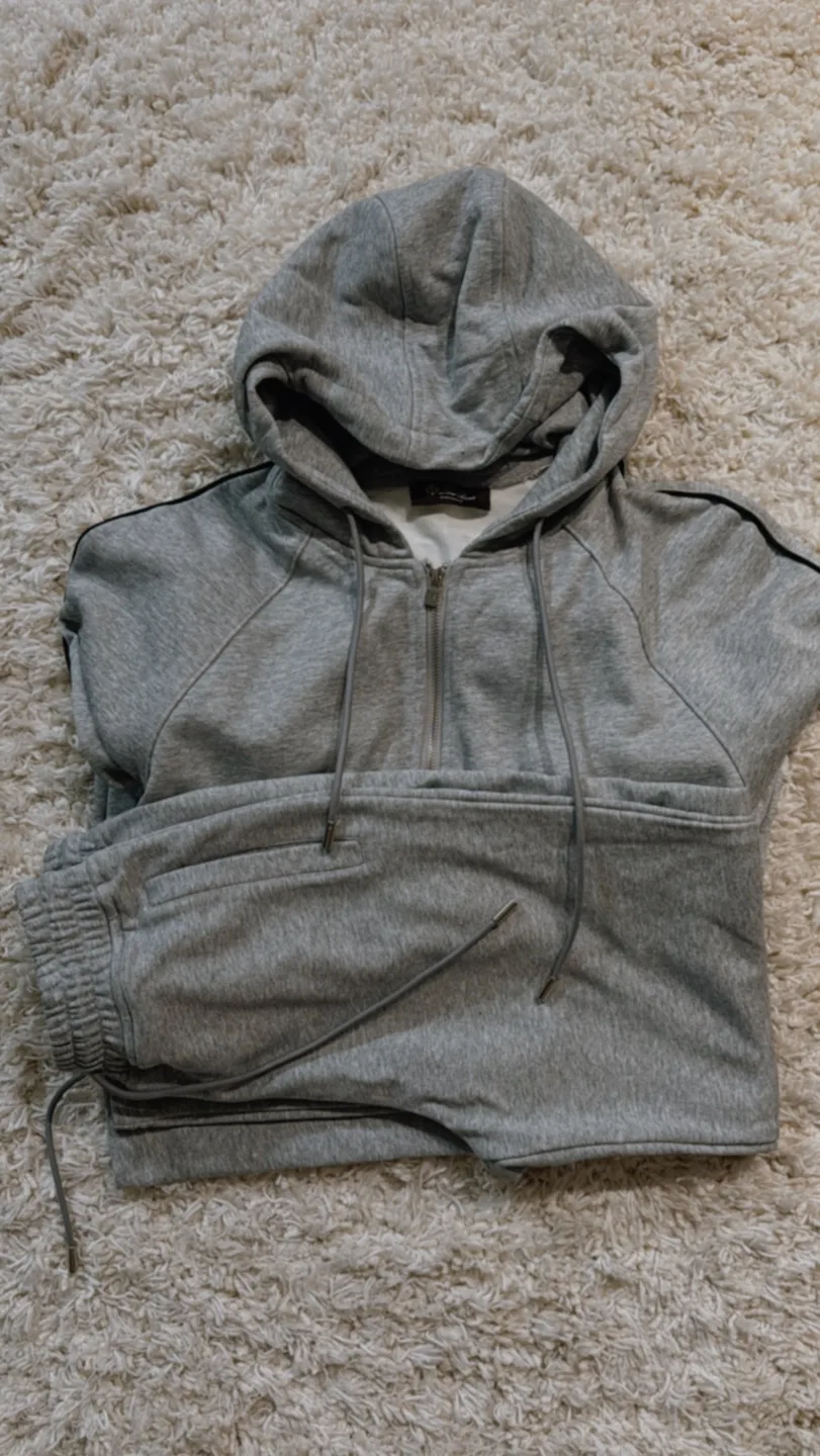 Grey tracksuit thumbnail