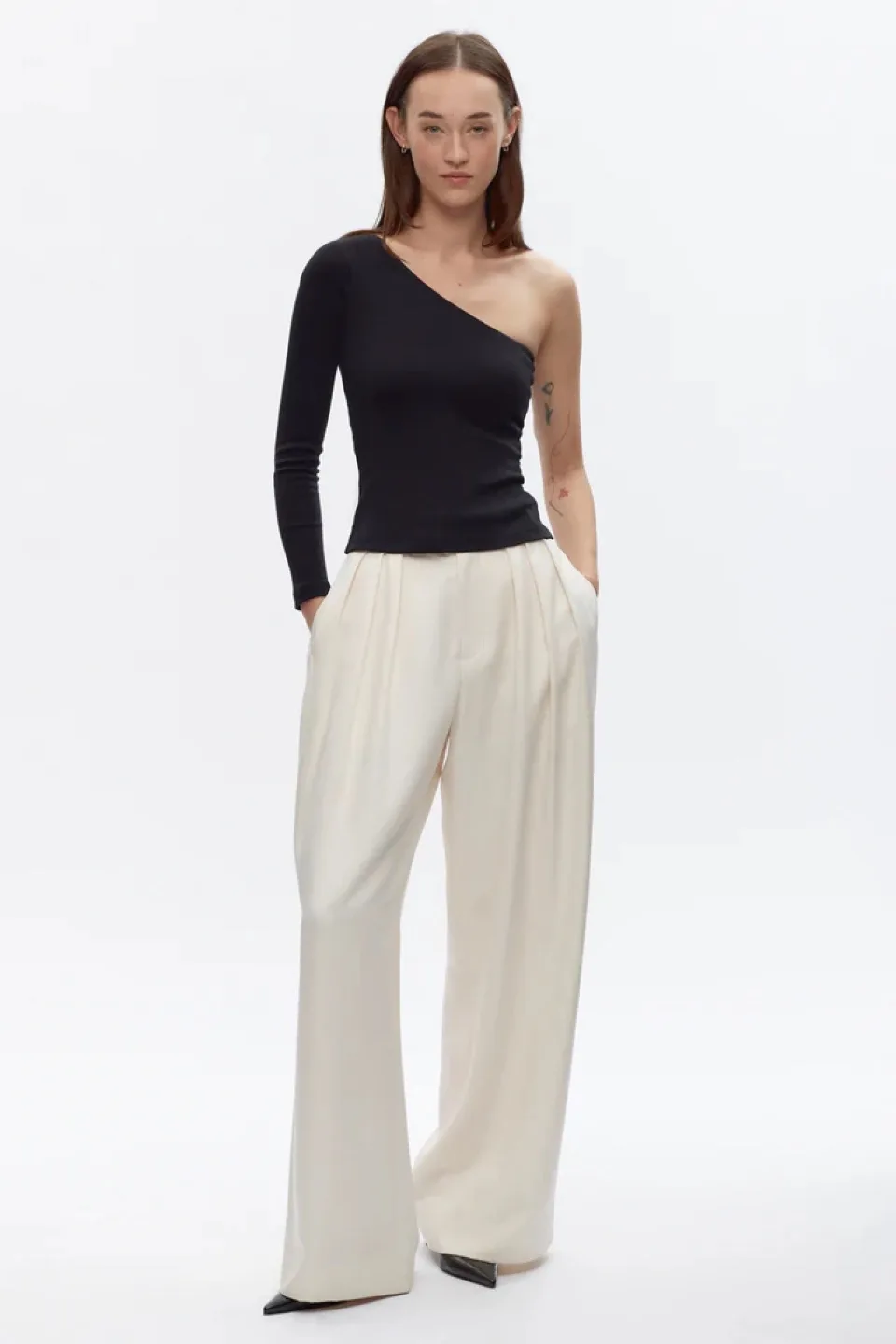 NWT - Kotn Faten Shirt, Size S/M image indicator(2)