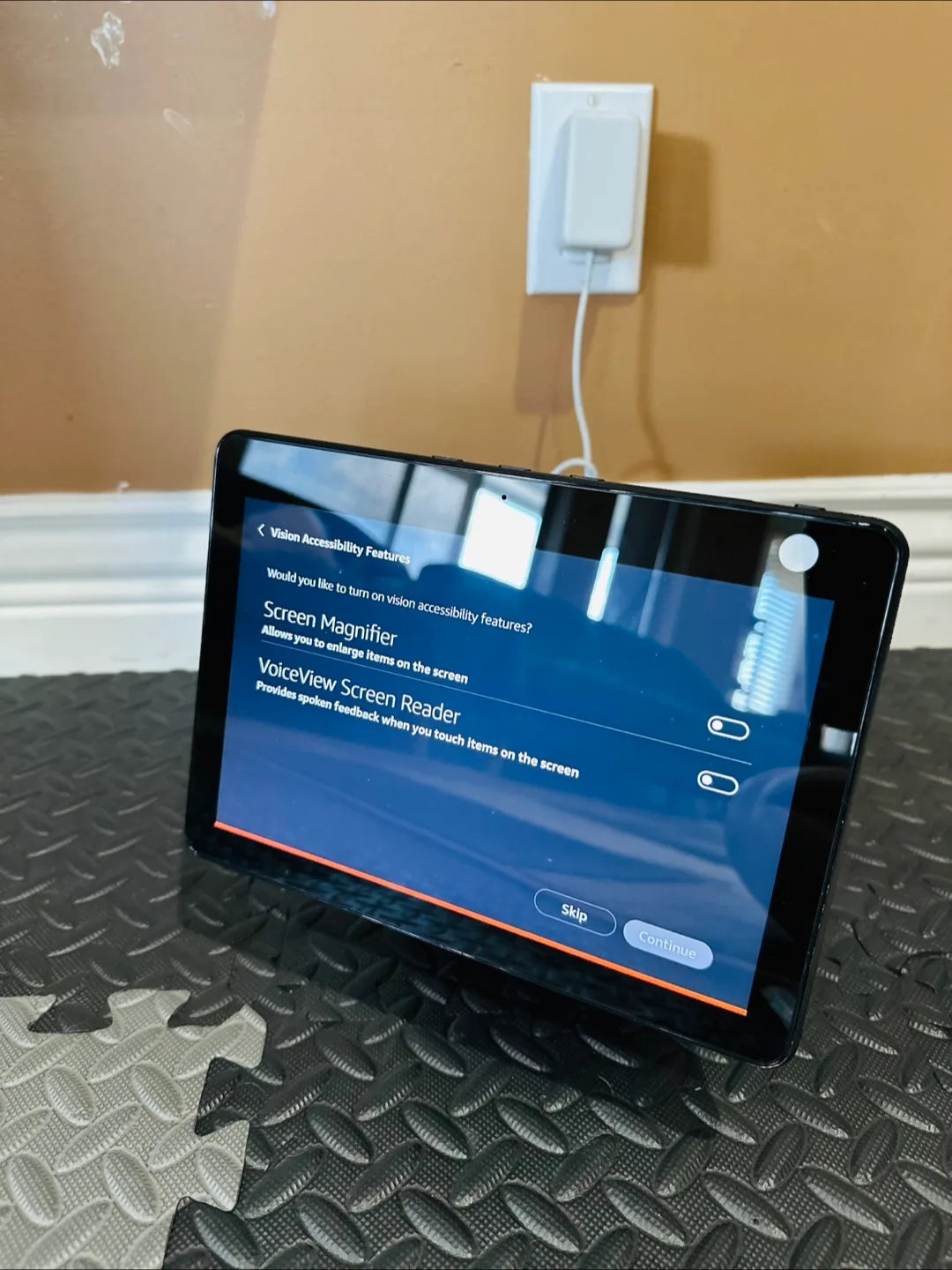 Amazon Echo Show 8 (2nd Gen) with Stand image indicator(2)