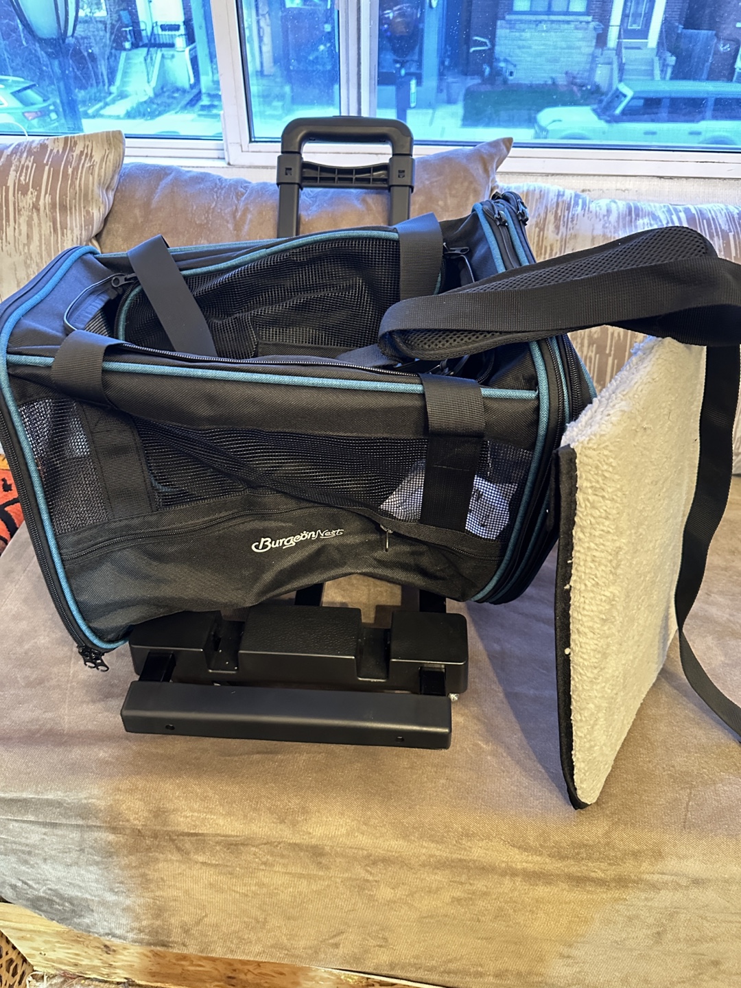 BurgeonNest Pet Carrier Rolling Travel Bag - photo 2