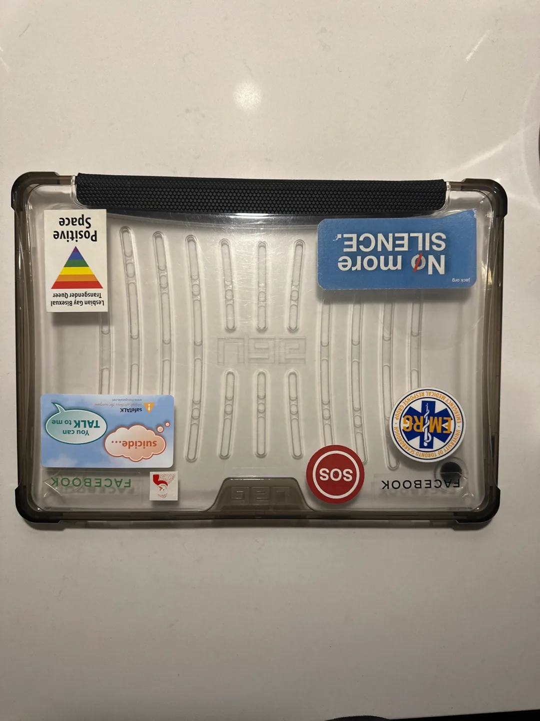 Rugged MacBook Air 13 inch case image indicator(3)