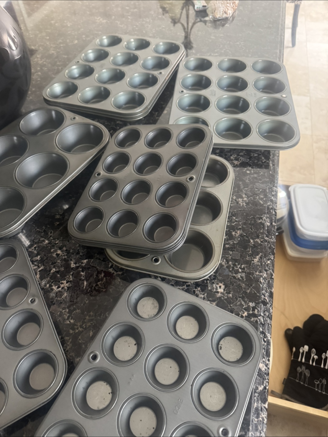 Muffin/cupcake tins