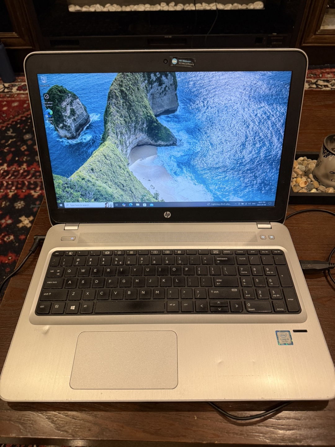 HP Probook - i5/7th Gen - 8GB/ 256SSD