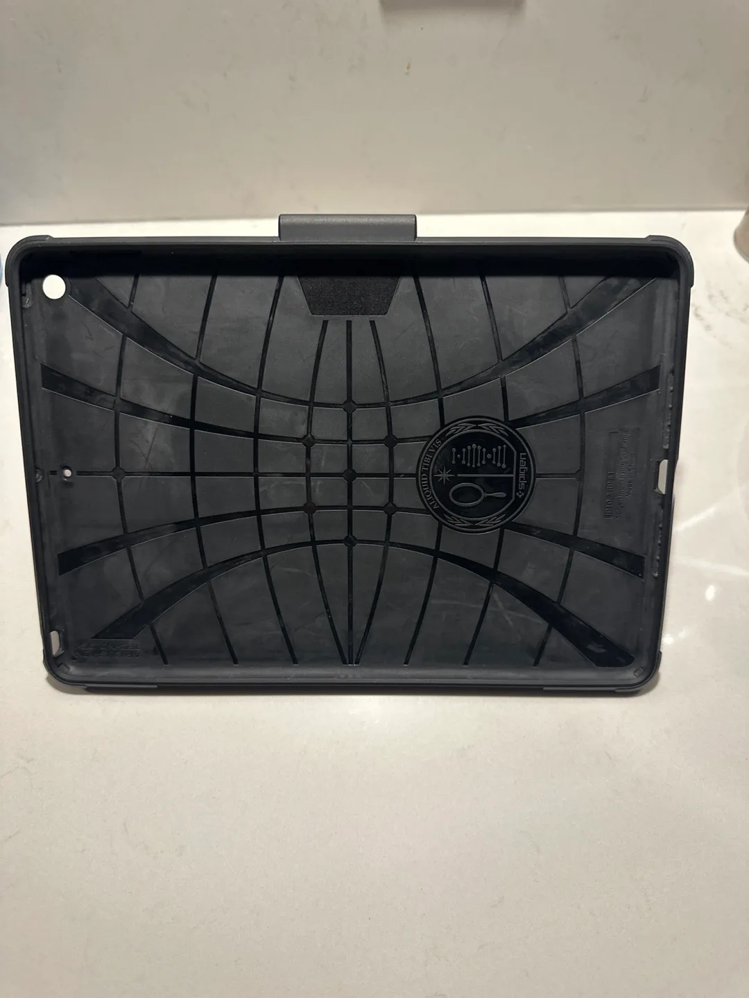 Spigen iPad 10.2 Case - Black image indicator(3)