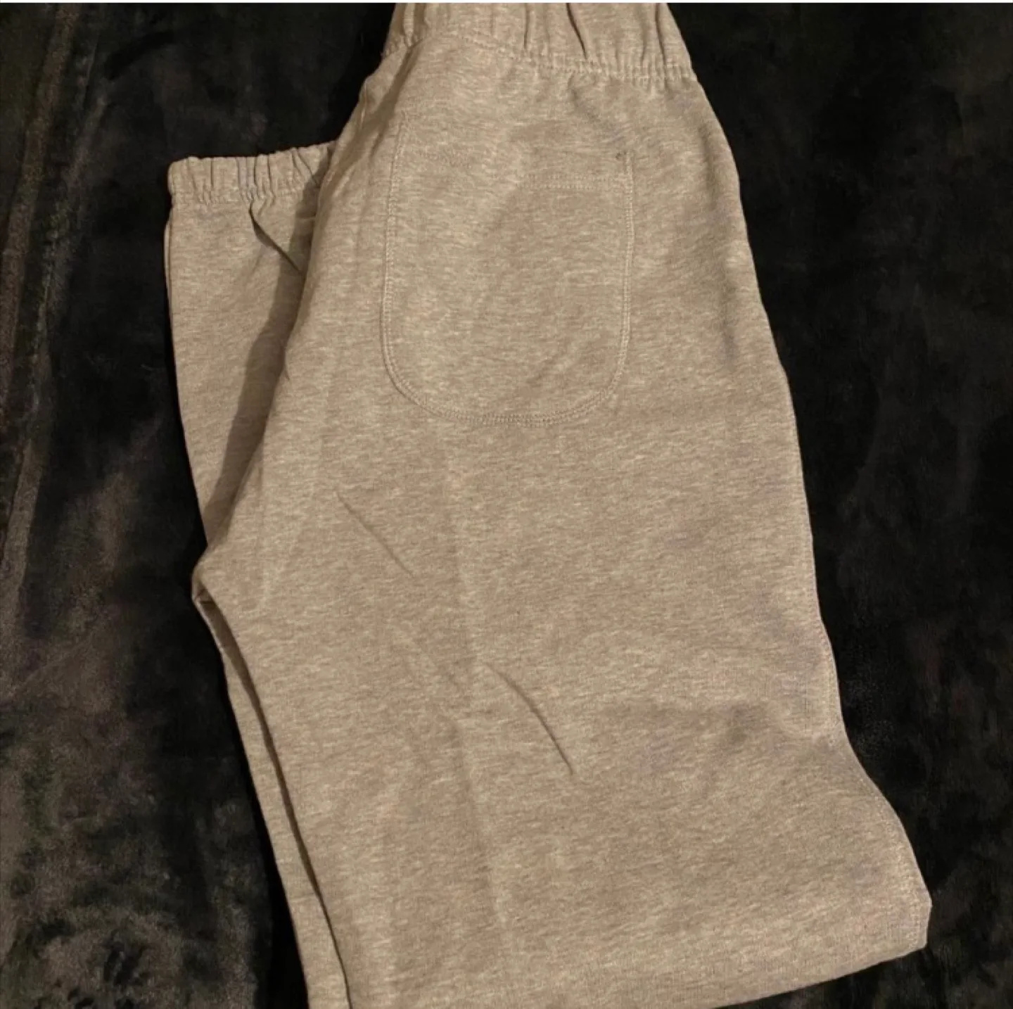 NWT - Terry Sweatpants from Kotn, size S unisex image indicator(7)