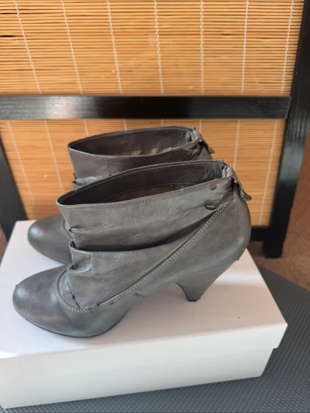 Women's Grey Leather Ankle Boots image indicator(6)