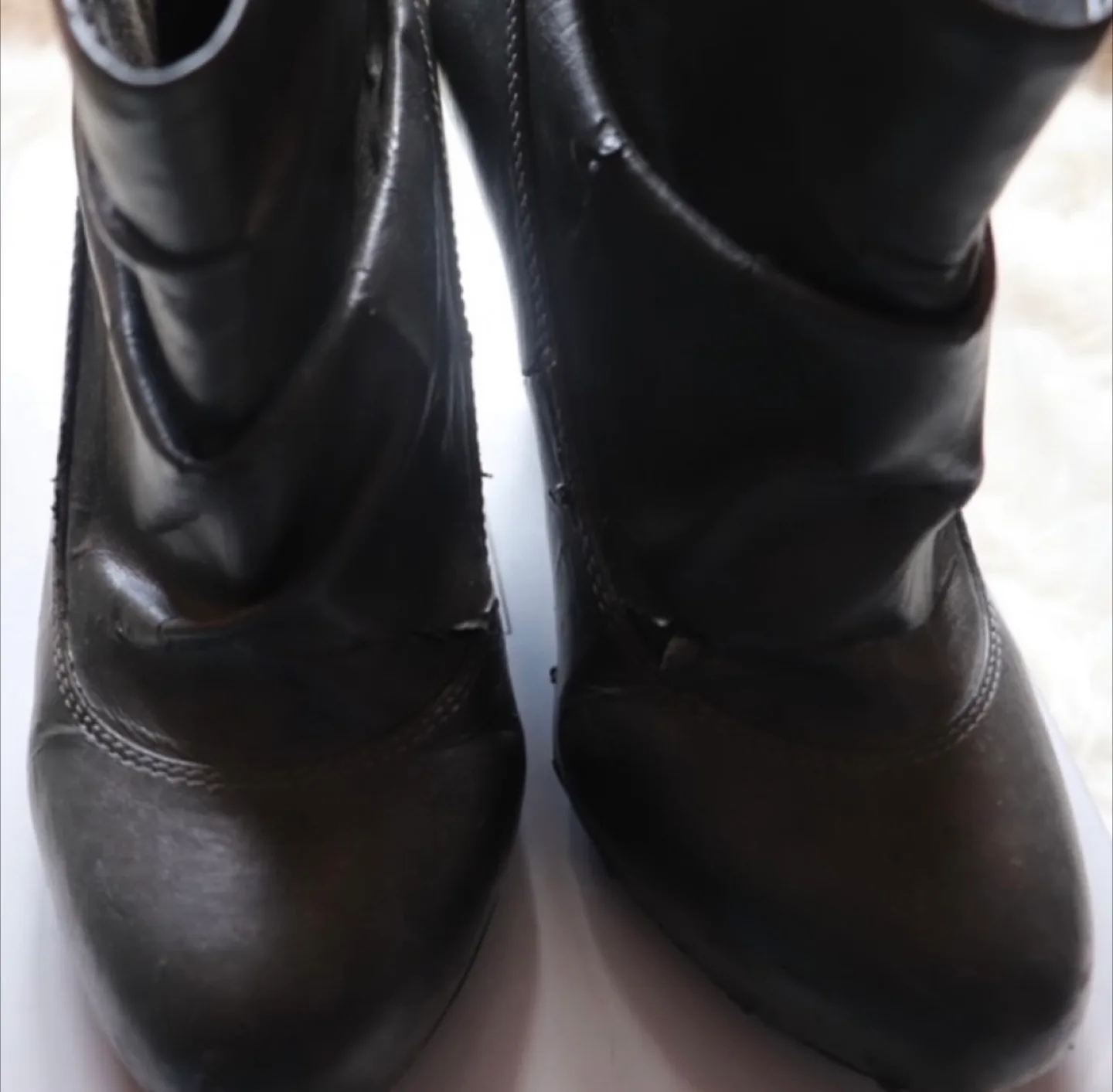 Women's Grey Leather Ankle Boots image indicator(2)