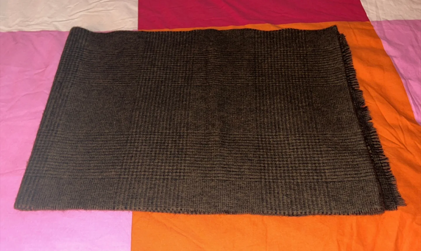 Banana Republic 100% Wool Scarf image indicator(2)