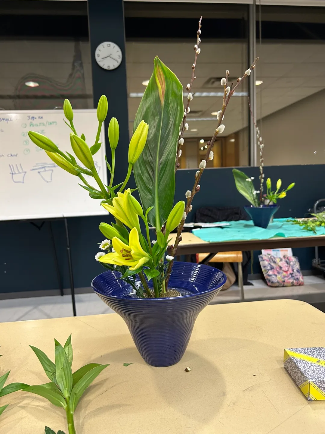 Ikebana Vase with Accessories (flower arranging) 💐 image indicator(5)