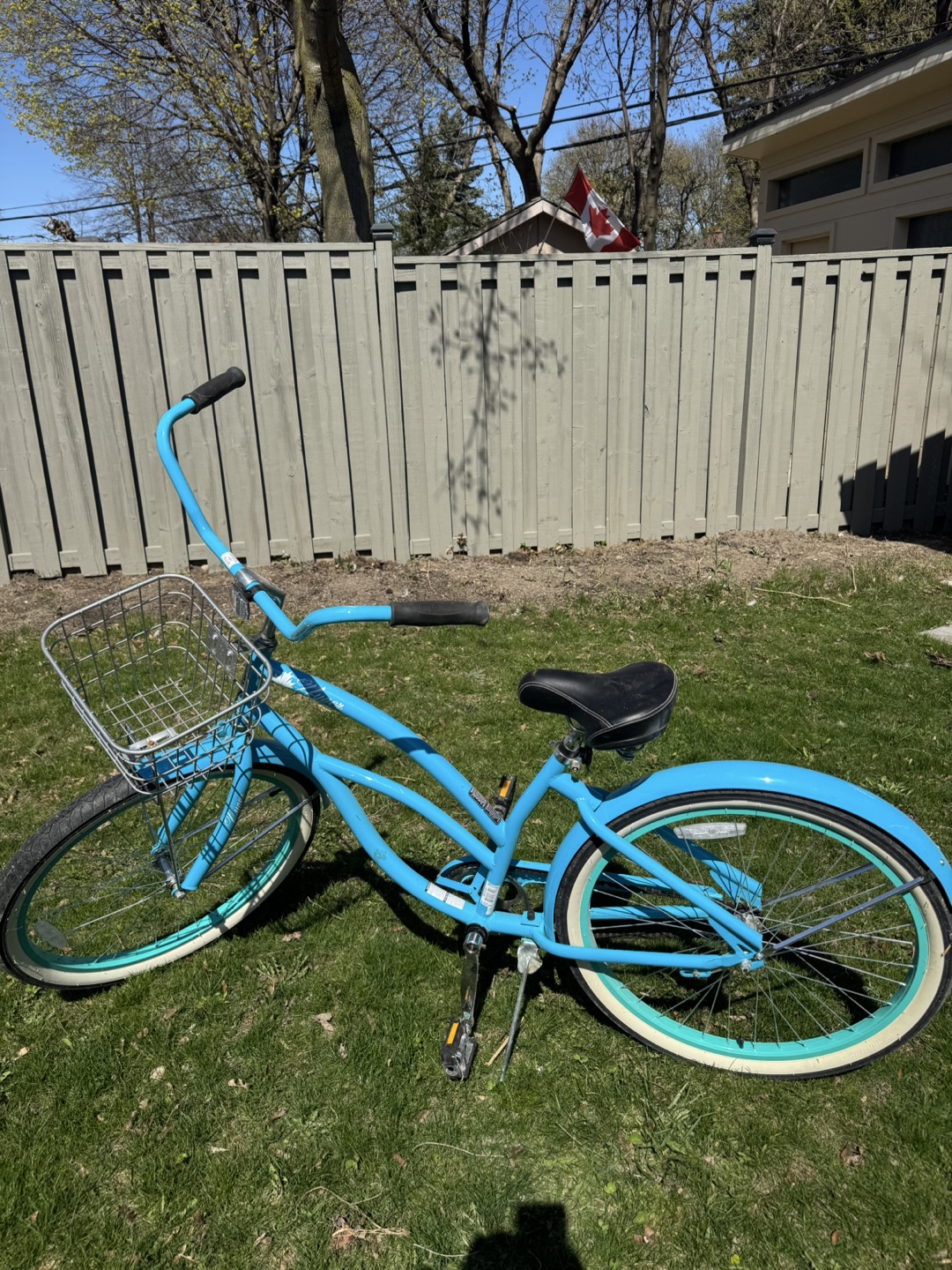 Cruiser Bicycle with Basket
