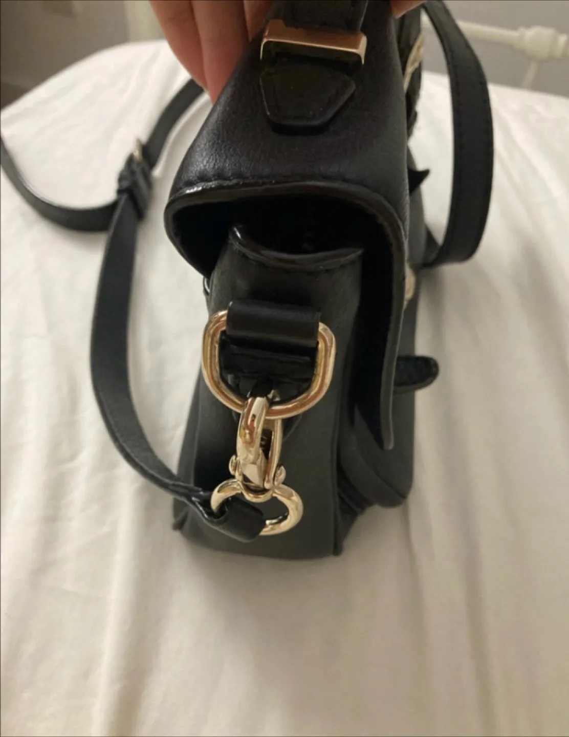 Kate Spade Lola Avenue Leather Crossbody Purse image indicator(7)