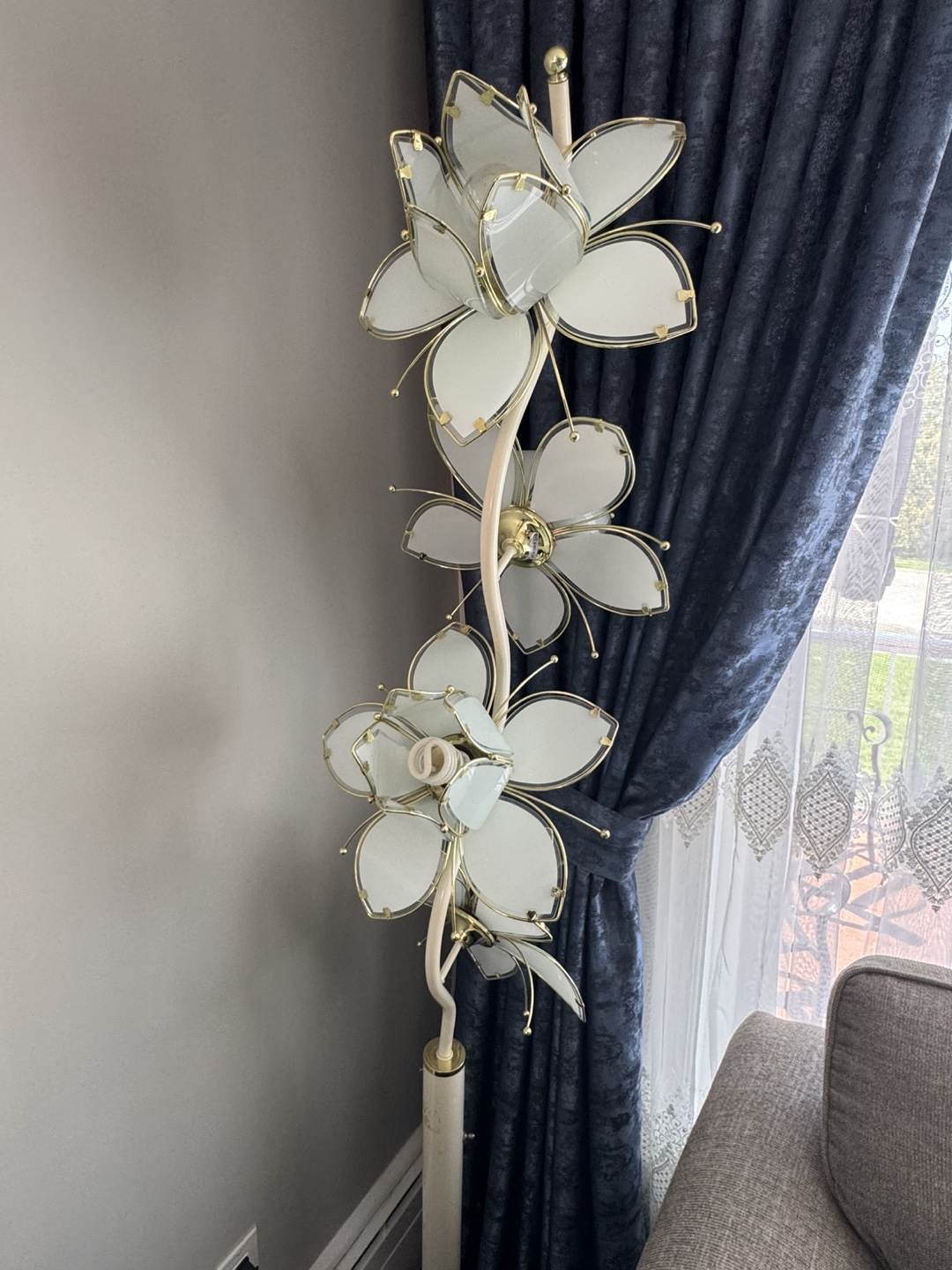Vintage Floral Floor Lamp
