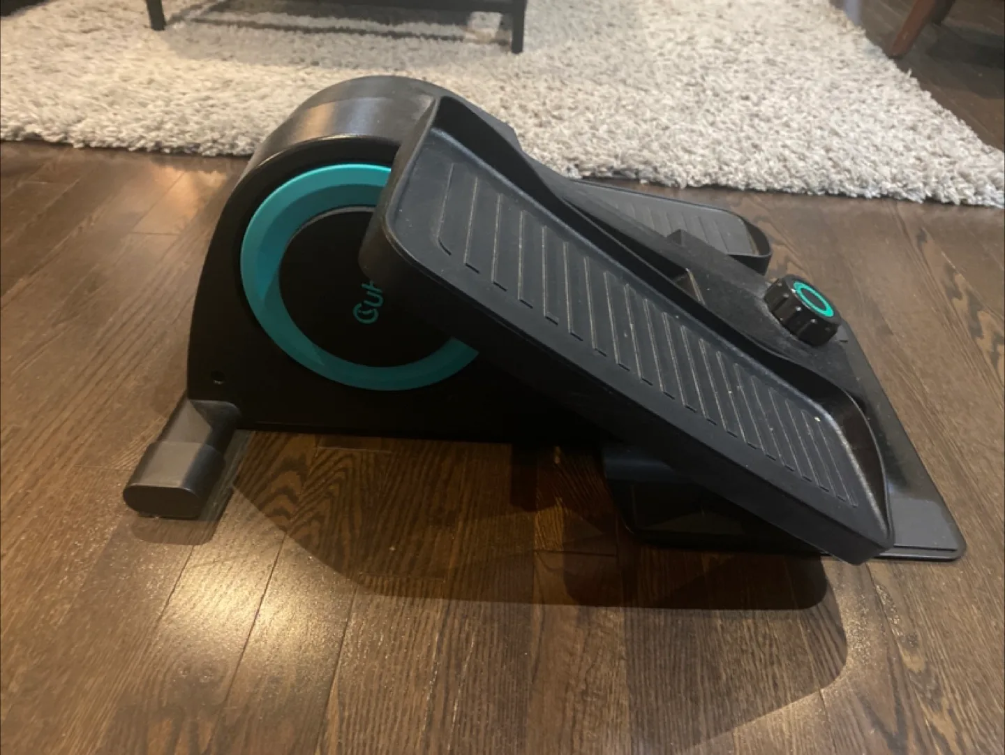 Cubii Jr. Under-Desk Elliptical – Quiet & Low Impact image indicator(4)