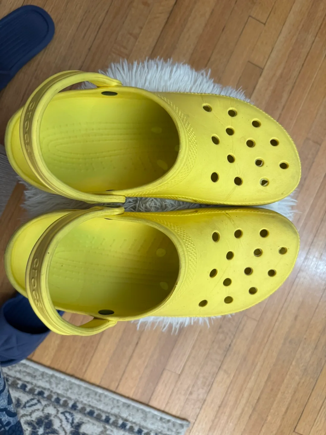 Yellow Crocs Size 12 Men image indicator(3)